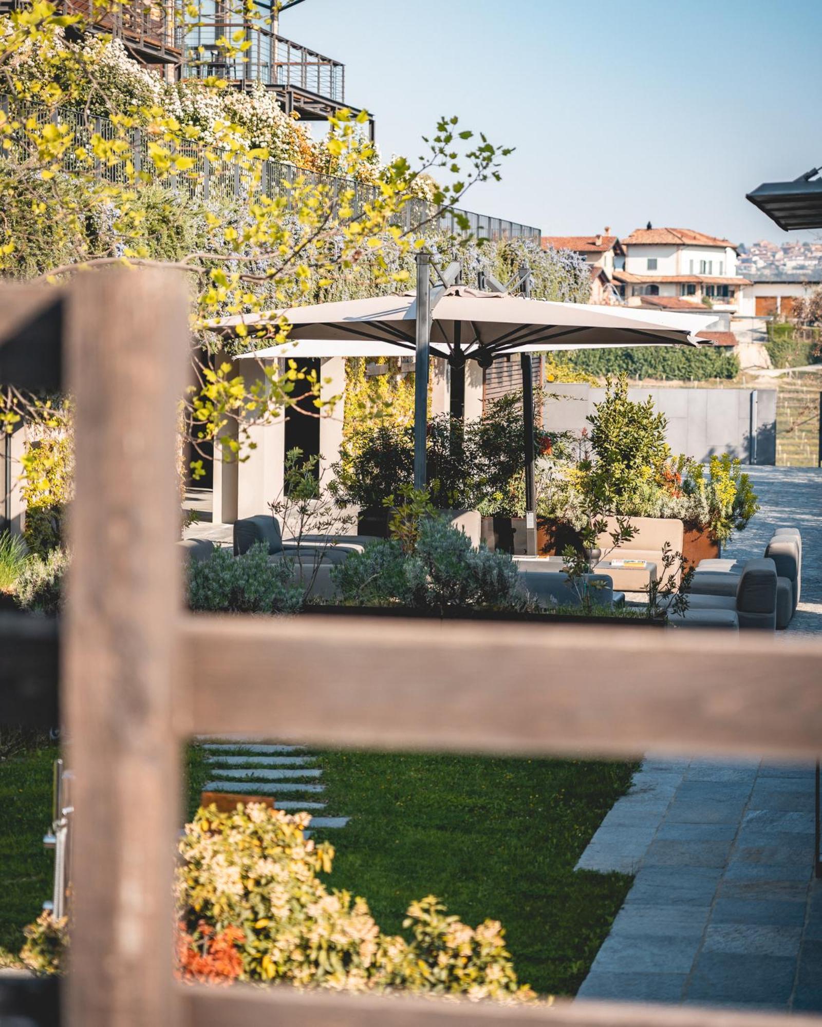 Arborina Relais Hotel La Morra Buitenkant foto